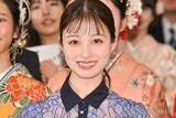 「橋本環奈、港区「二十歳の集い」サプライズ登場に歓声沸く新成人にメッセージも「自分の言葉が未来を形作っていくと思う」」の画像1