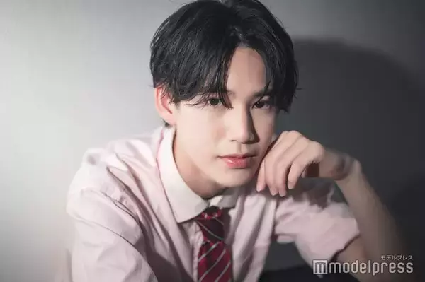 「今日好き」松井芹、姉との幼少期ショットが話題「すでにイケメン」「面影ある」