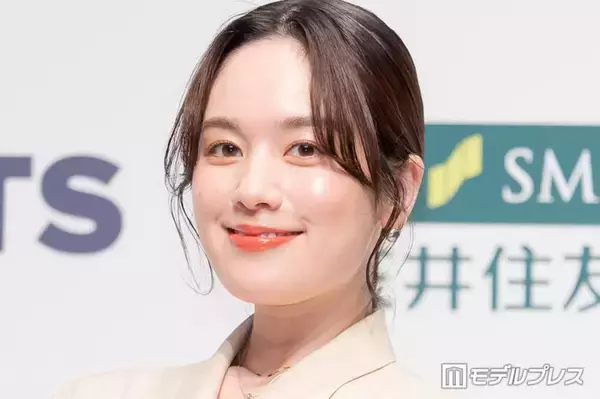 第1子出産の筧美和子、生後2ヶ月の息子抱っこする姿公開「大きくなりましたね」「脚も手もムチムチで可愛い」と反響