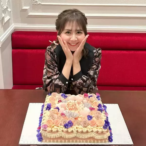 元AKB48メンバー、4歳娘の“ピンク尽くし”コーデ披露「天使みたい」「笑顔が似てる」の声