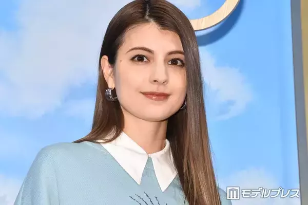 マギー、クロップドTシャツ姿で美ウエスト開放「完璧なヘルシーボディ」「自然体なのに圧倒的なオーラ」と反響