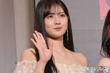 「元乃木坂46中村麗乃、白レースタイツ姿のフレンチガーリーコーデ公開「異世界」「上品で素敵」と反響」の画像1