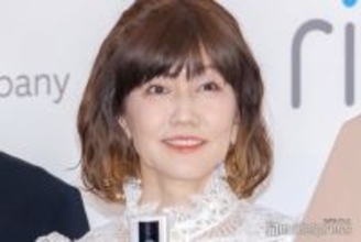 松本伊代、ミニスカAKB48衣装を堂々着こなし「スタイル抜群」「一生現役アイドルですごい」と反響