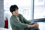 「【「Tシャツが乾くまで」松山ケンイチインタビュー】充が咲子に失踪癖隠していた理由 家に帰ってくるまでの1年で考えていたこととは」の画像1