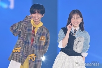 なにわ男子・長尾謙杜&山田杏奈がペアランウェイ 映画「恋に至る病」SPステージで“おもちポーズ”【ガルアワ2025AW】