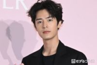 塩野瑛久、お風呂場・隙間の埃…新生活迎える人に実践的なアドバイス「本当に便利でおすすめ」【BURBERRY HER SAKURA JOURNEY】