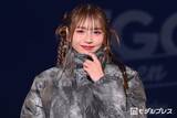「「今日好き」出身美女、オフショルトップスで美ウエストちらり「ヘルシーな肌見せが最高」「完璧な着こなし」の声」の画像1