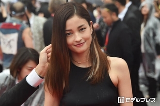 黒木メイサ、黒ショーパンコーデからスラリ美脚「格好良すぎ」「オーラがすごい」の声