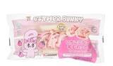 「韓国発人気キャラ“エスターバニー”とセブンがコラボ、ピンクな春色スイーツ・パン全8品登場」の画像1
