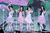 「ILLIT、初ライブツアー「PRESS START」日本公演完走 HANA・JISOO＆MOMOKAがサプライズ登場で新曲ステージ披露」の画像1