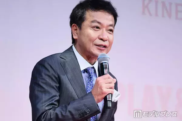 中山秀征、結婚29周年報告 元宝塚トップ娘役の美人妻との2ショット公開「素敵なご夫婦」「おしゃれ」と反響