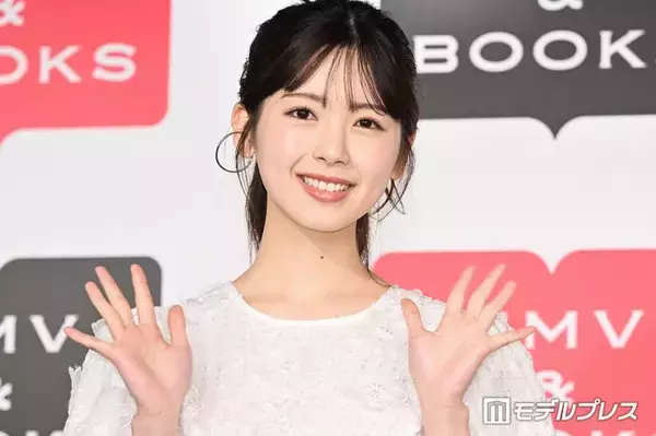 乃木坂46筒井あやめ、美デコルテ際立つオフショル姿に反響「肌が発光してる」「語彙力失う美しさ」