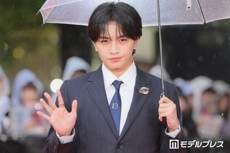中島健人、雨の中でも“神対応”「第39回東京国際映画祭」ナビゲーター務める「恵みの雨なんじゃないかな」