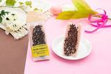 「セブン、ホイップ＆チョコまみれの新作「よくばりサンド」 5月20日から順次登場」の画像1