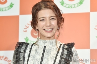 スザンヌ、ほっそり美脚披露 息子の母の日プレゼント取り入れたコーデに反響「センス抜群」「スタイルすごい」