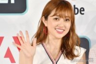 菊地亜美「幼稚園の間に」夫婦で鮨ランチへ 結婚8周年ショットに「旦那様スタイル抜群」「身長差が羨ましい」の声