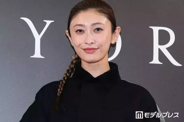 山田優「心機一転」新ヘアスタイルで雰囲気ガラリ「どの角度から見ても美しい」「本当にお洒落」と反響
