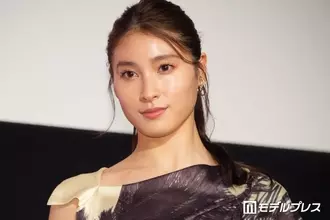 土屋太鳳、姉・炎伽＆弟・神葉とのきょうだいショットに反響「腰の高さレベチ」「美男美女」