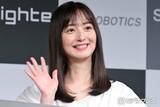 「2児の母・佐々木希、鶏ガラから出汁作り きのこ＆根菜たっぷり鍋公開「本格的」「食材へのこだわりが素敵」と絶賛の声」の画像1
