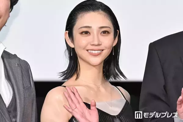 「山谷花純、丸刈りショットに注目集まる「びっくり」「お顔の綺麗さが際立つ」」の画像