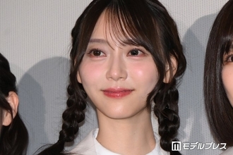 乃木坂46弓木奈於「今回は甥っ子とも一緒に行きました」美脚スラリのミニスカコーデで推し活「可愛すぎる」「脚長くて綺麗」