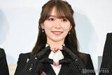 「櫻坂46守屋麗奈、バルーンスカートから美脚スラリ 愛犬との秋散歩ショットに「すべてが理想」「センス抜群」の声」の画像1