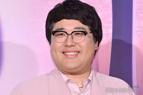 マヂカルラブリー村上、高級外車の購入報告「センスある」「かっこいい」記念ショットに反響