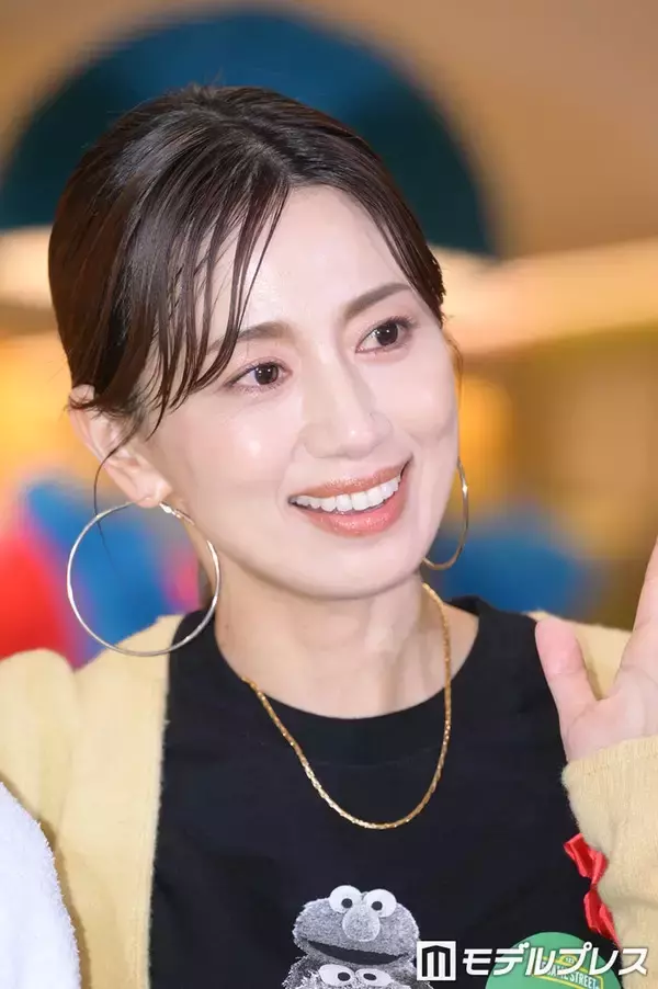 4児の母・東原亜希、17歳長女のバースデーフルーツゼリー披露「体重管理に配慮した手作り素敵」「フルーツも愛情もたっぷり」と反響