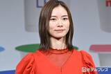 「朝日奈央、前髪ありの新ヘアに反響「小顔際立つ」「めちゃくちゃ似合ってる」」の画像1