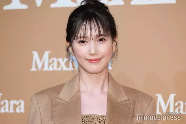 本田翼「特別感が溢れていて」美脚コーデに身を包む エレガントな女性像とは【マックスマーラ“THE CAMEL, timeless”】