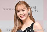 「藤田ニコル、那須旅行での親子ショット公開「すっかり素敵なママ」「すっぽり収まってて可愛すぎる」と反響」の画像1