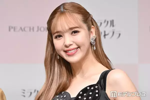 藤田ニコル、那須旅行での親子ショット公開「すっかり素敵なママ」「すっぽり収まってて可愛すぎる」と反響