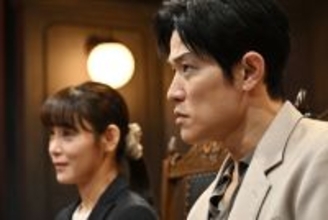 日曜劇場「リブート」裏会食にいる“サングラスの男”に注目集まる「相関図にいないの怪しい」「鍵を握ってる？」