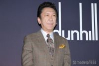 布袋寅泰、CMで共演中の“姪っ子”との2ショット公開「背が高くてスタイル抜群」「やりとり可愛い」の声