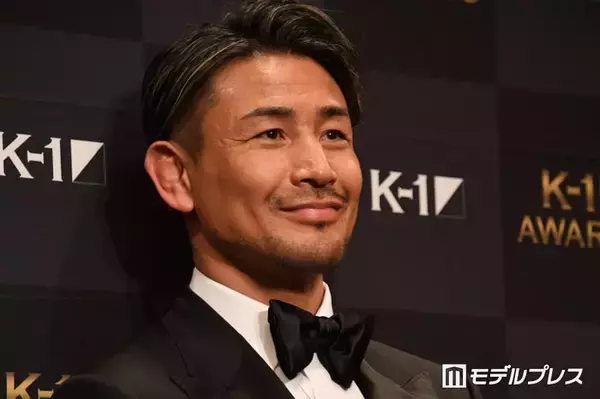魔裟斗、妻・矢沢心と石垣島での2ショット披露「絵になる」「憧れの2人です」の声