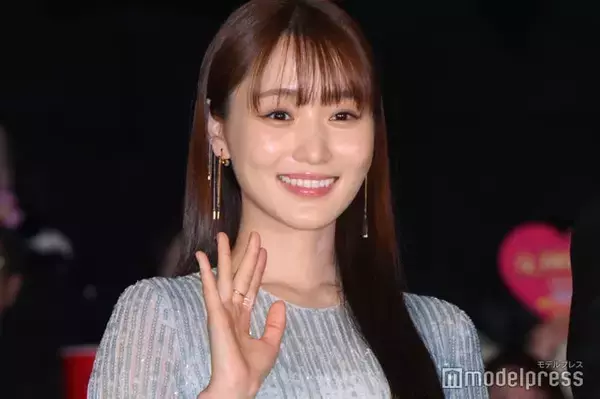 菅井友香、胸元のぞくキャミ姿公開「目を奪われる」「大人っぽい雰囲気で素敵」と悶絶の声