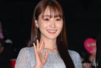 菅井友香、胸元のぞくキャミ姿公開「目を奪われる」「大人っぽい雰囲気で素敵」と悶絶の声