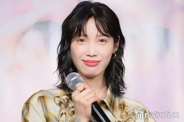 中村ゆりか、美脚際立つミニワンピコーデ2ルック披露「スタイル抜群」「どんな服も似合ってて天才」