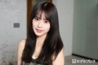 「今日好き」瀬川陽菜乃（ひなの）、美脚際立つ赤レースタイツ×ミニボトムコーデに絶賛の声「身体の半分以上脚」「センスの塊」