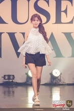 過去に「今日好き」出演・美容発信が話題…人気キャバ嬢がモデルとしてランウェイで輝く【学生ランウェイ】
