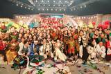 「SixTONES、日本・世界各地のパフォーマー総勢130人と「ボーダーレスLIVE」生披露 空手・ギター…13分超ステージで魅せる【24時間テレビ】」の画像1