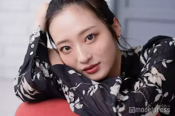 ミス東大・神谷明采、お腹チラ見せ夏の思い出写真公開「可愛すぎる」「爽やかコーデ」と反響