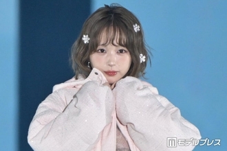 なえなの、ピンクニット×ミニ丈コーデで美脚披露「ガーリーで可愛い」「華やか」と反響【ガルアワ2026A/W】
