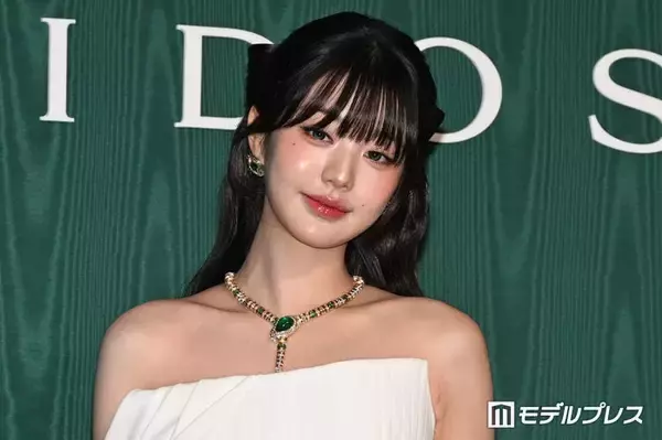 IVEウォニョン、バレリーナ衣装の幼少期ショット公開「天使すぎる」「顔の整い方がレベチ」の声