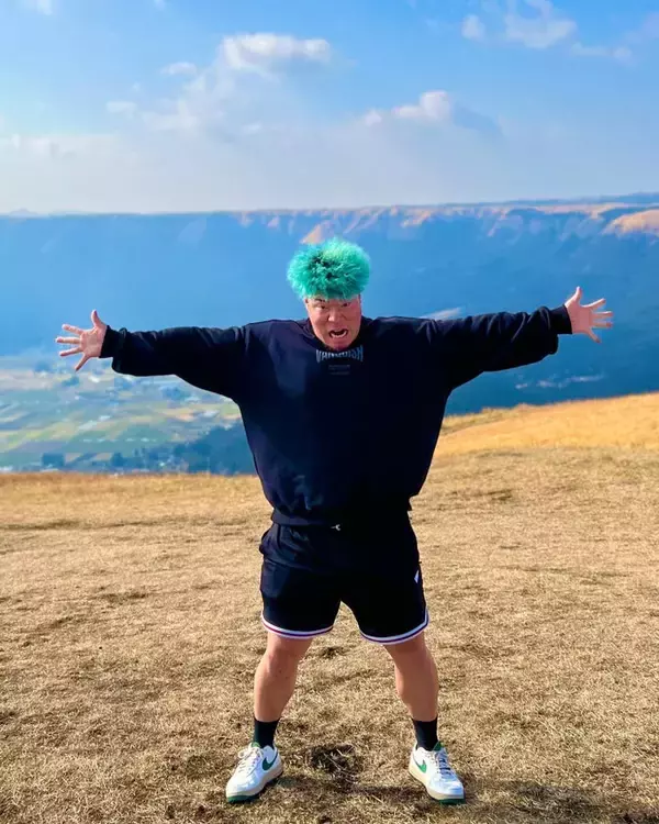 料理系筋肉インフルエンサー・ハルク君、結婚を発表 お相手は「一般女性で看護師」和装姿での2ショットも