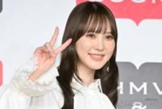 元日向坂46加藤史帆、美脚輝く膝上スカート姿公開「美人オーラ溢れてる」「脚のラインが綺麗」と反響
