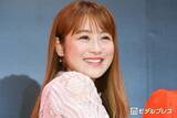 「鈴木奈々、ミニスカ×ニーハイでほっそり美脚披露 ゴルフウェア姿に「破壊力バツグン」「健康的で素敵」の声」の画像1