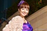 「1児の母・神田うの、娘との2人旅満喫 水着姿のプールショットに「スタイル抜群」「脚が長くて綺麗すぎる」と反響」の画像1