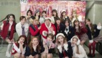 謎の美女グループ「CHANCE GALs」川村エミコ＆やしろ優とパフォーマンス クリスマス風制服姿で統一感【TGC広島2025】