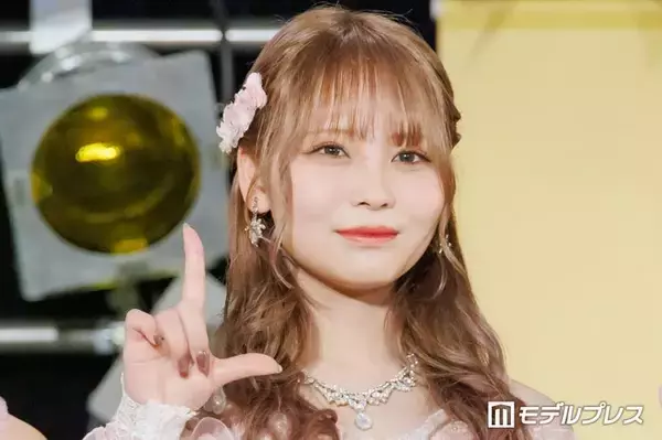＝LOVE大場花菜、デコルテ輝くオフショル姿で令和ギャルに変身「新鮮」「めっちゃ似合う」